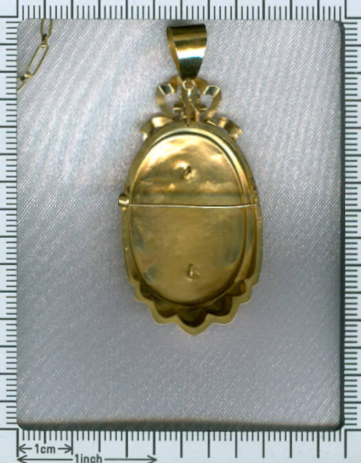 Flowery Victorian gold brooch pendant with half seed pearls